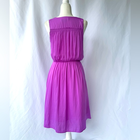 Banana Republic Fuchsia V-Neck Sleeveless Midi Dress - Picture 6 of 9